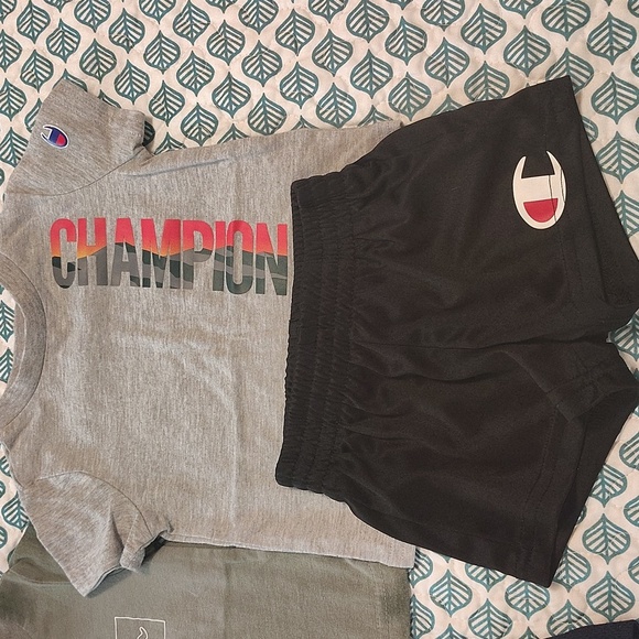 Bundle Of Kids Short Sets Size 3 To 6 Months Champion And Carter's - Picture 6 of 9